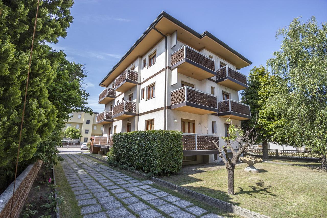 Villa Alpi Lignano Sabbiadoro Exterior foto