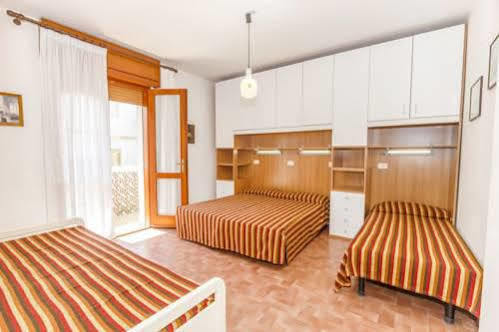 Villa Alpi Lignano Sabbiadoro Exterior foto